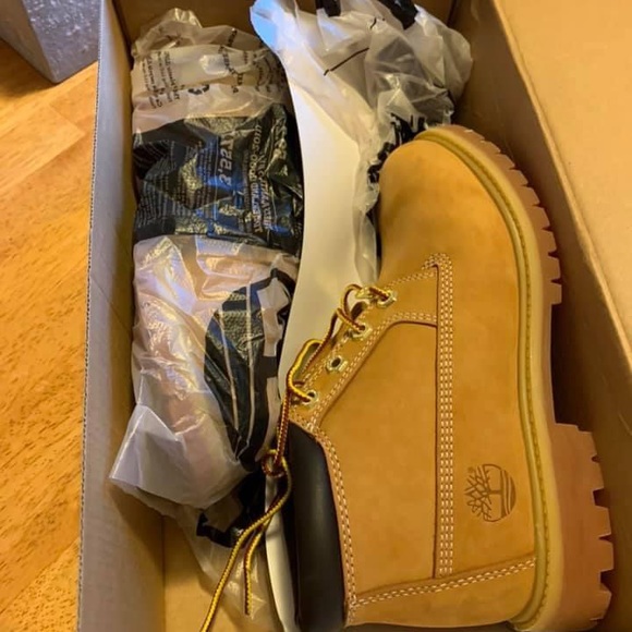 Timberland Boots - Picture 4 of 4